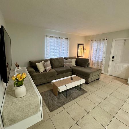 Apartment In Hollywood Close To Beach & Shops 101 Exteriör bild